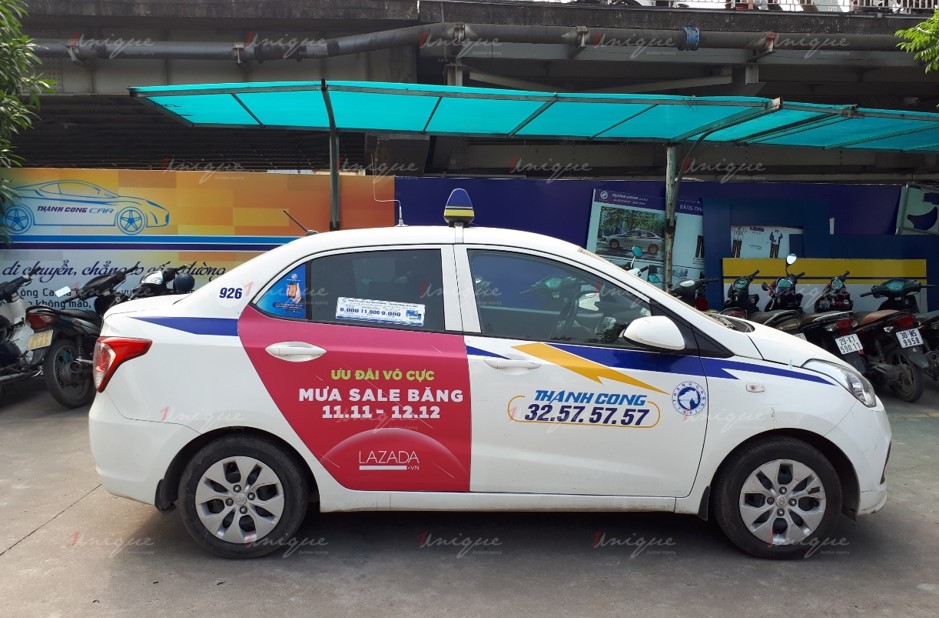 quảng cáo taxi cho lazada