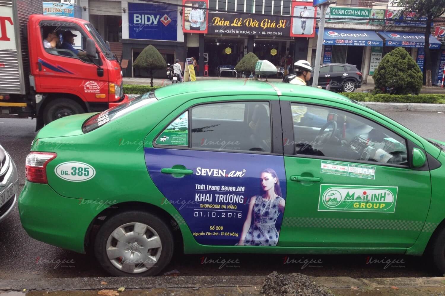 quảng cáo taxi