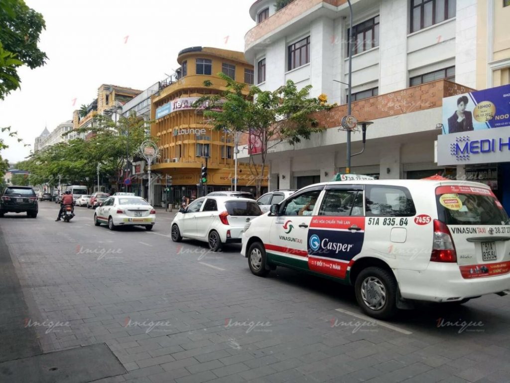 Dịch vụ quảng cáo trên taxi VinaSun