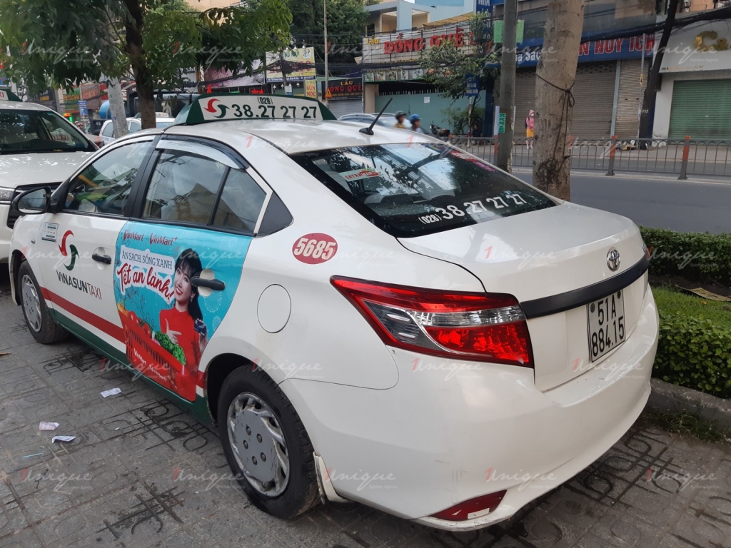 Chiến dịch quảng cáo trên taxi của VinMart